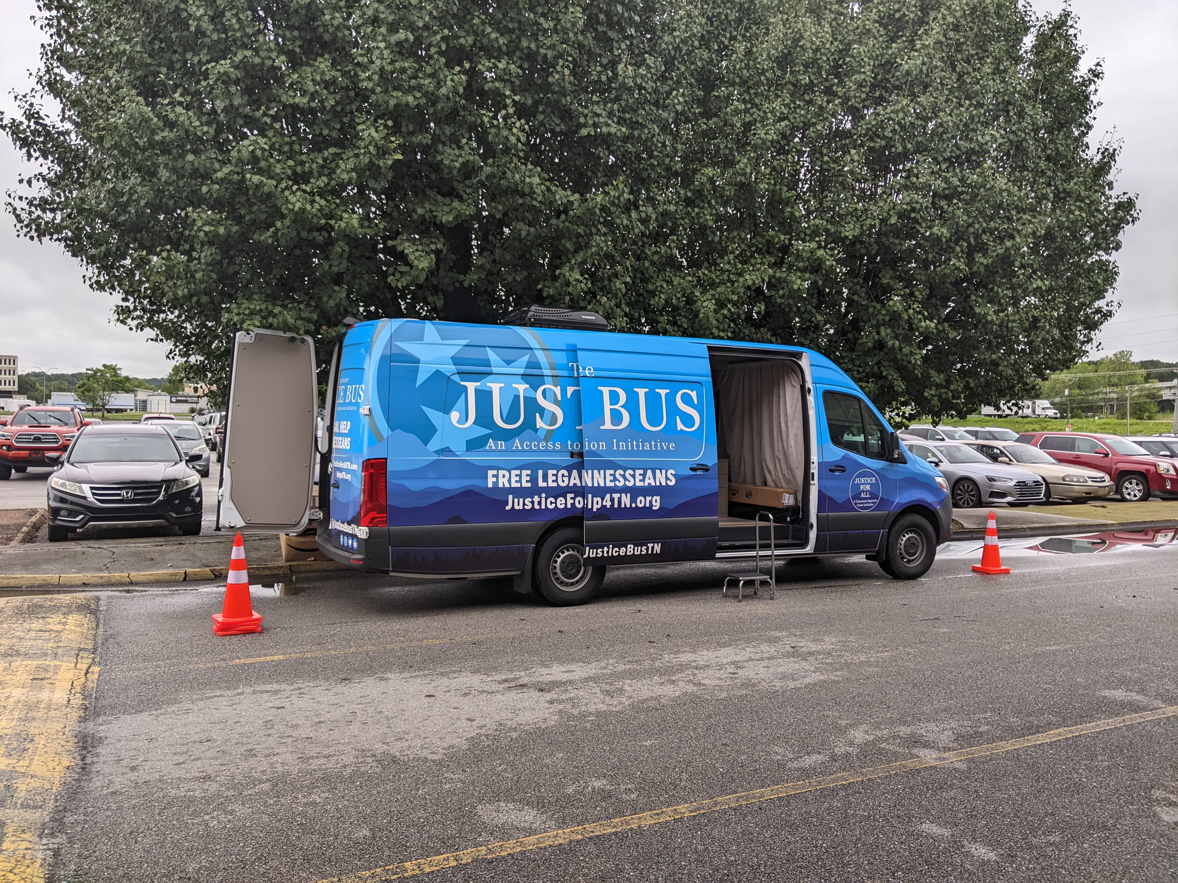 Tennessee Supreme Court Justice Bus