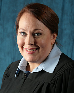 Caroline  Knight 